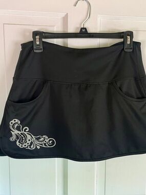 Athleta Black Skort with Cream Decorative Print